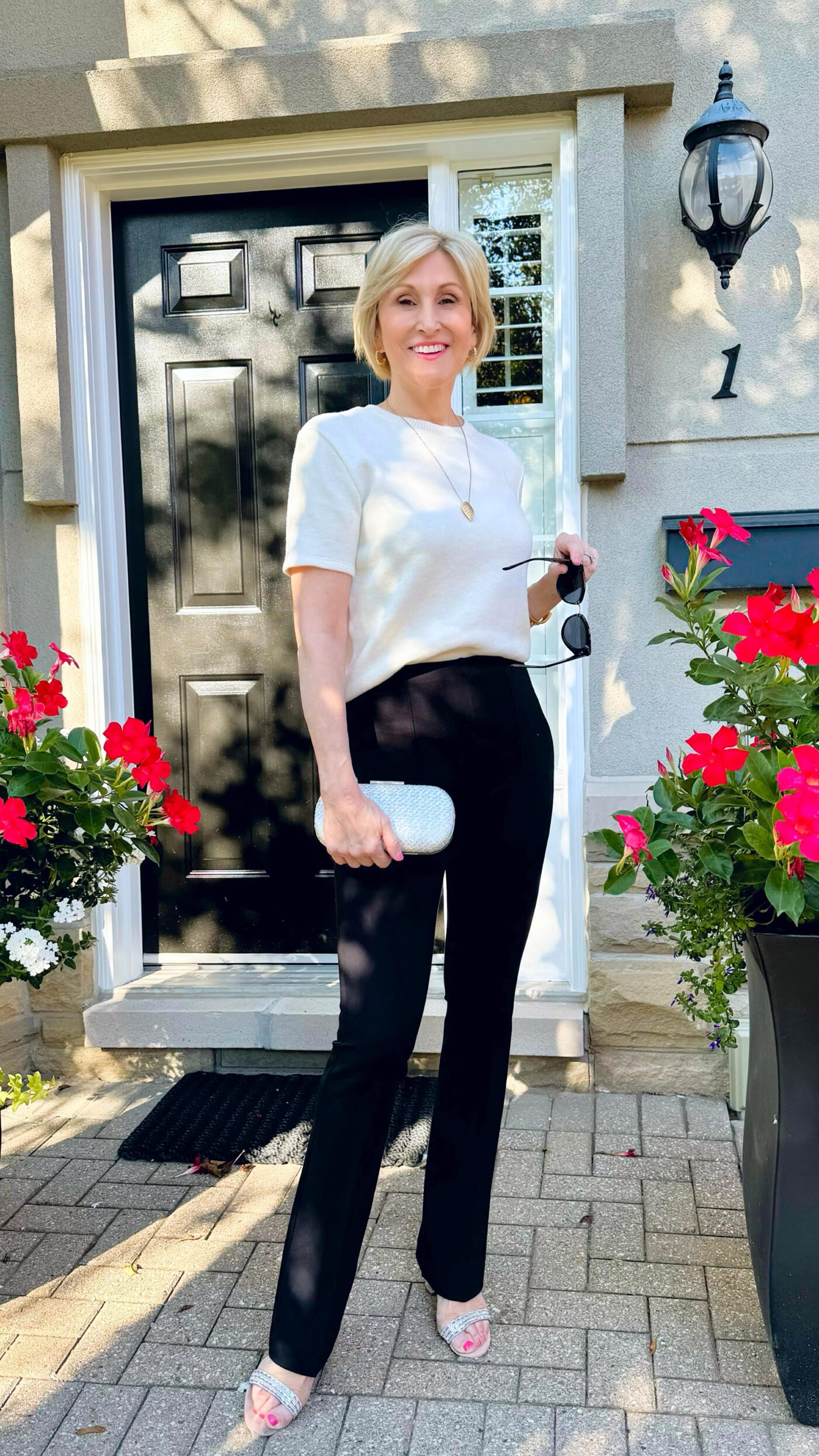 USING COLOR PLACEMENT ALLOWS YOU TO LOOK SLIMMER