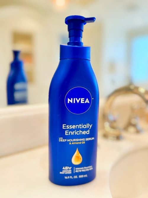 Nivea Nourishing Serum Nivea Essentially Enriched Nourishing Serum