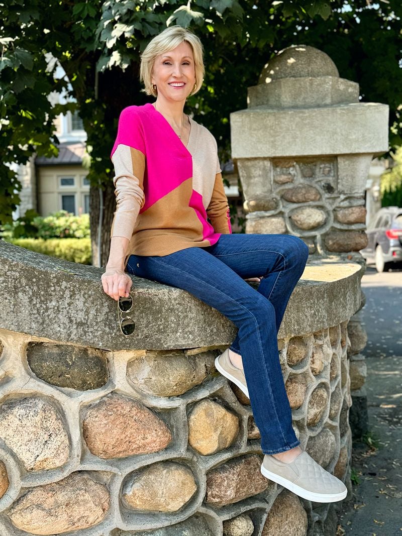 What is a Color Block Sweater