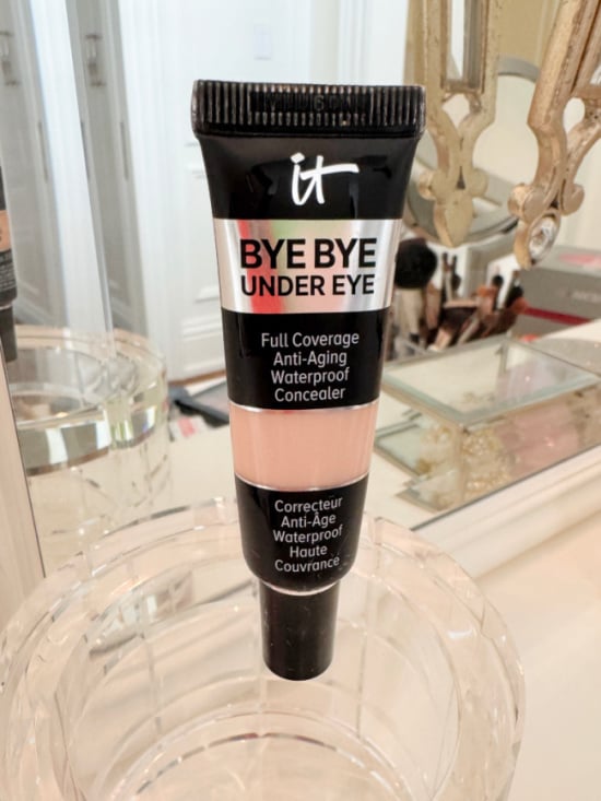 iT Cosmetics Bye Bye Undereye Concealer iT Cosmetics Bye Bye Undereye Concealer