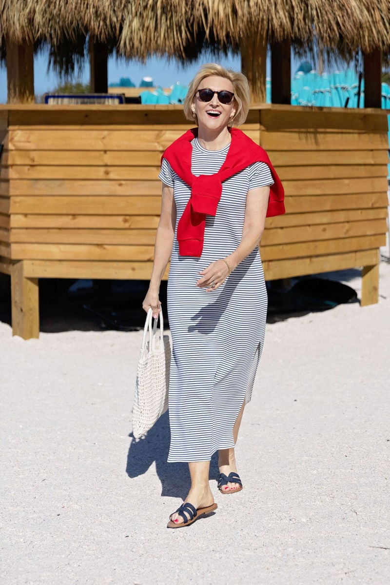 Fabulous after 40 - What to Wear to the Beach