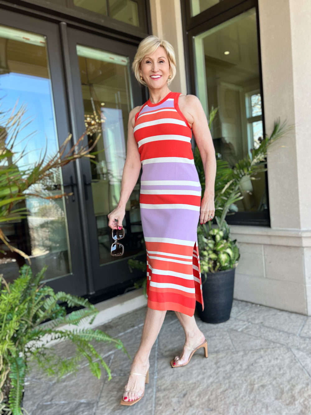 HOW TO STYLE ROMANTIC SHADES COLORS HUES FOR WOMEN OVER 40