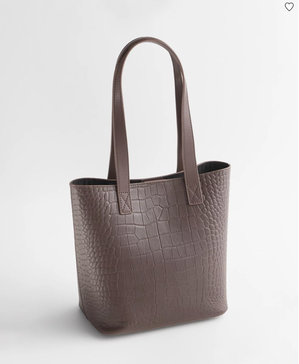 WHEN TO SWITCH HANDBAG FROM SUMMER TO FALL, CAN YOU CARRY STRAW BAG IN FALL WINTER